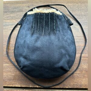 🖤💙EUC midnight blue suede and shearling shoulder bag